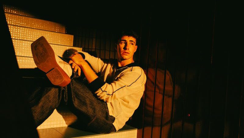 Guille Toledano lanza ‘Ven y Báilame’, tras ‘Mil Mariposas’